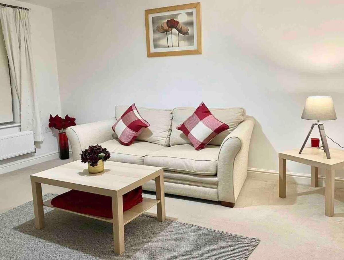 Great Home In Lovely Area With Parking, Sleeps 6 福克斯通 外观 照片